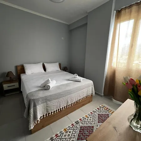 Apartment Night Star Tirana